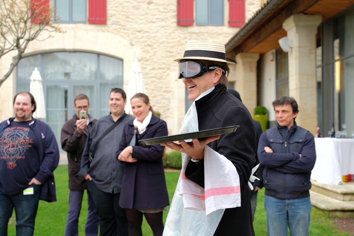 Team building sur le vin et la vigne lors de l'organisation de votre séminaire - Agence évènementiel Montpellier ListenUp