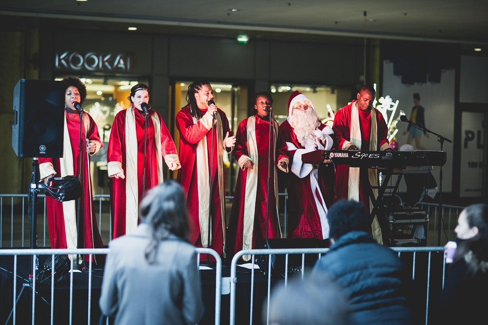 Gospel à Noel en concert ou en déambulation dans le centre commercial ListenUp