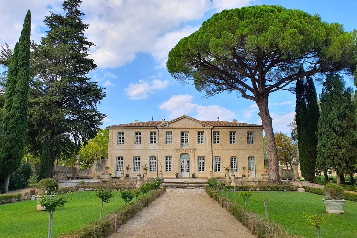 Team Building à Montpellier dans un château ou une Folie par l'agence évènementielle ListenUp