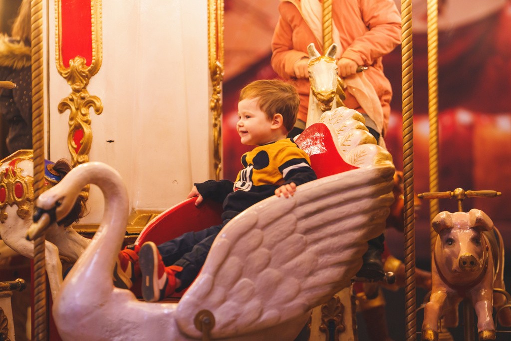 listen up manege vintage carrousel ancien arbre de noel montpellier